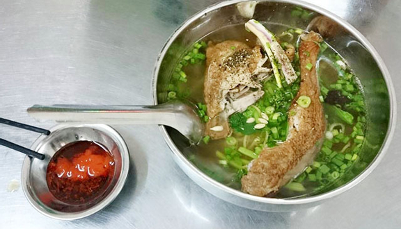 Hậu Phát - Mì Vịt Tiềm & Miến Gà - Thủ Khoa Huân