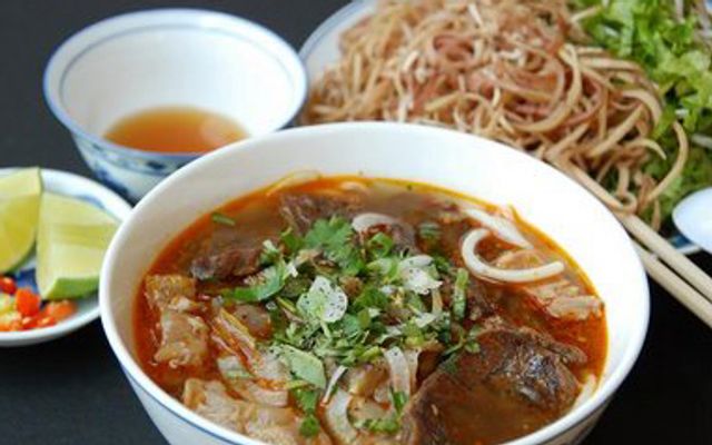 Bún giò bò cua