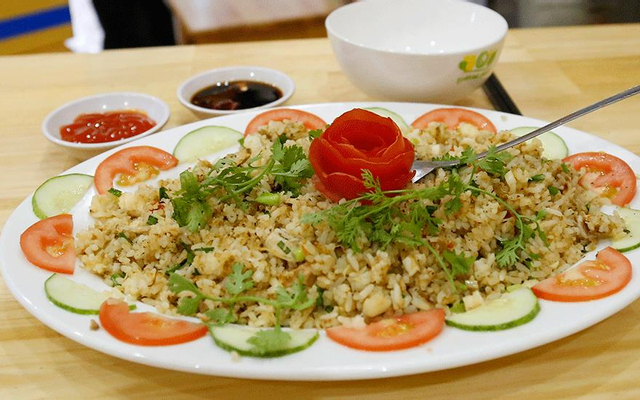 Cơm Chiên Dương Châu & Hoành Thánh - Nguyễn Văn Cừ