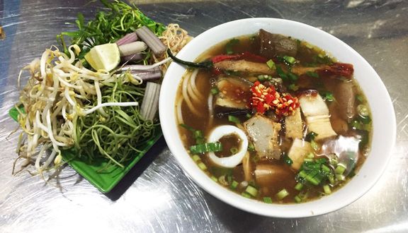 Cơm & Bún - Ba Tháng Hai