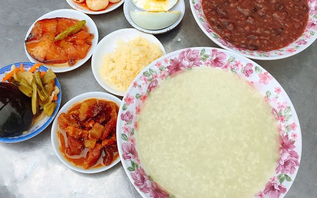 Cháo Trắng Lá Dứa - Trần Hưng Đạo