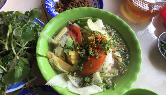Cẩm Tú - Quán Cơm Bình Dân