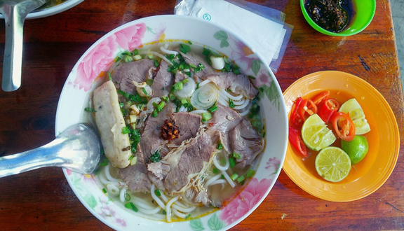 Bún Bò Huế - Lê Văn Lương