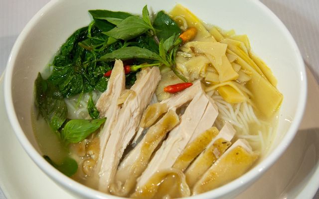 Bún Gà Vợ Ơi