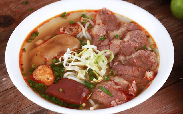 Bún Bò Huế Cô Hà - Bà Hạt