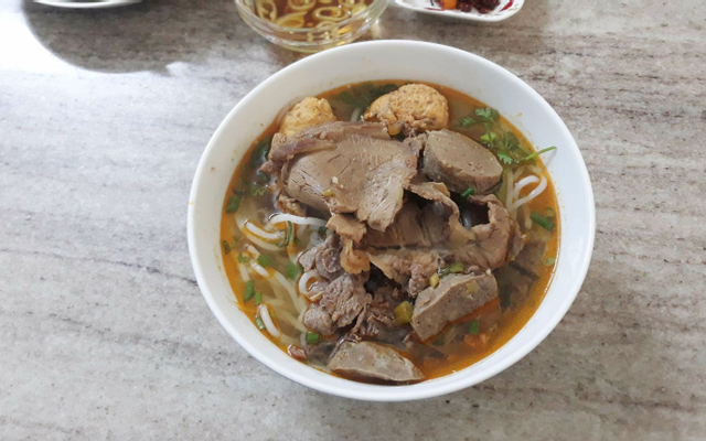 Bún Bò Đặc Biệt