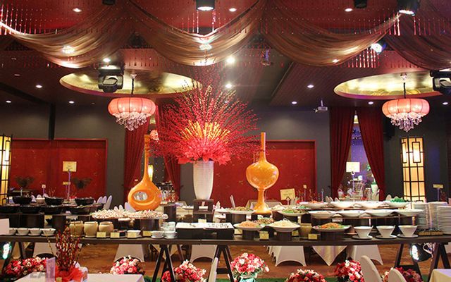 Buffet Sài Gòn Những Món Chay - Metropole