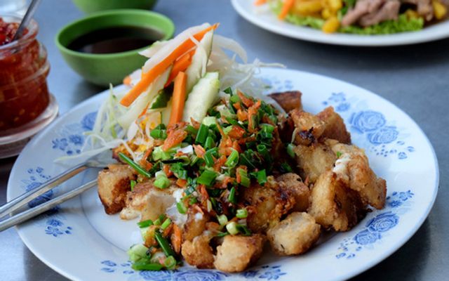 Nui xào bò