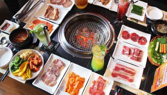 Gà chiên sốt cay Hàn Quốc