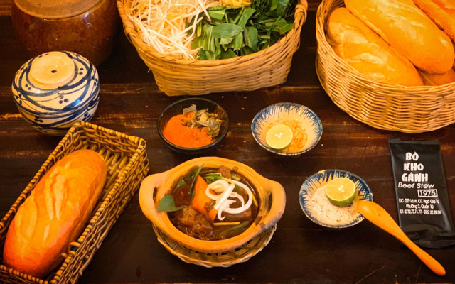 Cơm niêu sườn bò kho