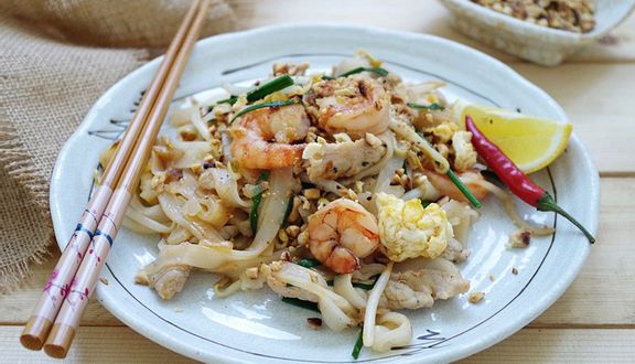 Cơm chiên gà cà ri đỏ/ Red curry Chicken Fried Rice