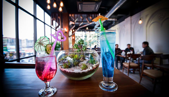 Venice Coffee & Bar - Lạch Tray