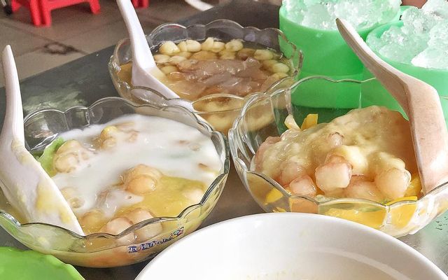 Thủy - Chè Sầu Riêng