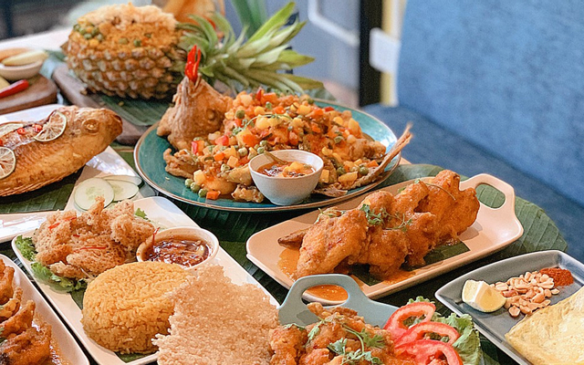 Chân gà chiên sốt Tomyum