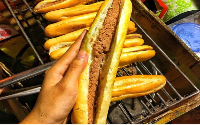 Ông Bà Cụ - Bánh Mì Pate