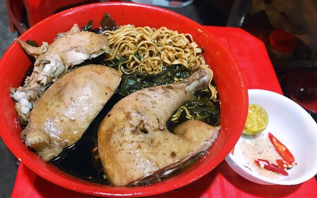 Mì Gà Tần & Trứng Vịt Lộn - Lương Văn Can