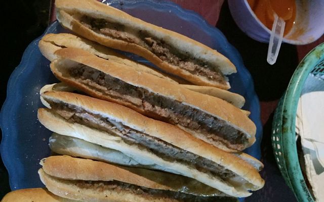 Bánh Mì Cay