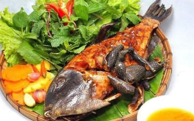 Bạch Tuộc Xào Cần Tỏi