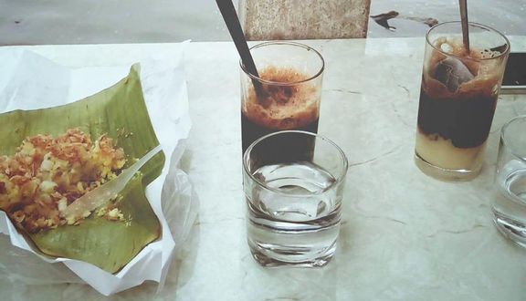 Huyền's Flower & Coffee