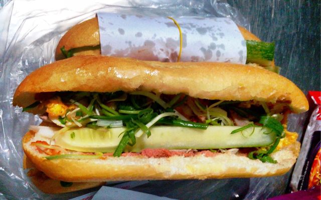 Bánh Mì Xúc Xích
