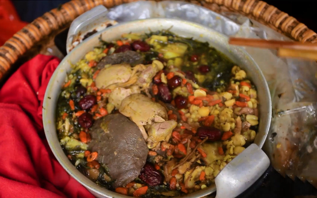 Trứng Vịt Lộn Tần