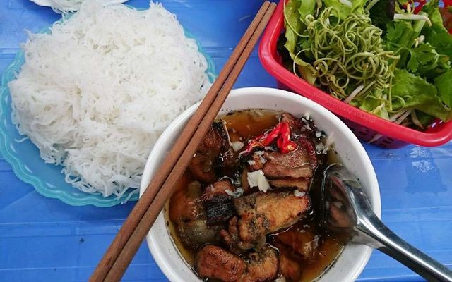Bún Chả & Cơm Chiên - Hoàng Minh Thảo