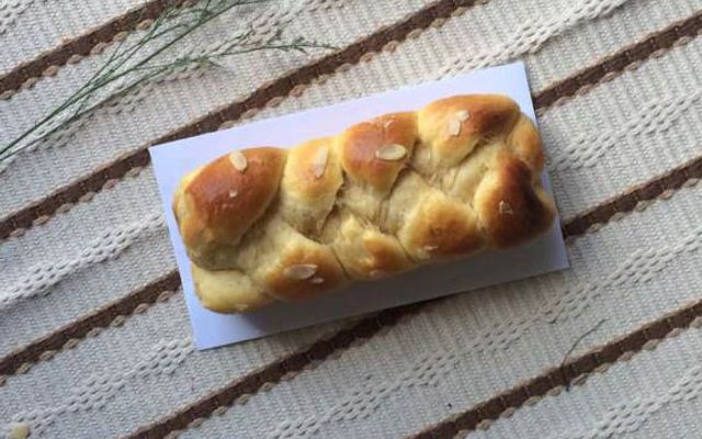 Bánh Mì Hoa Cúc Vy Nguyễn Thảo - Shop Online