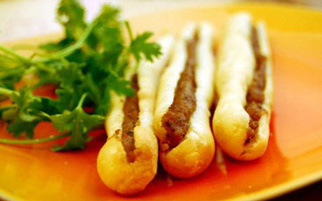 Bánh Mì Cay