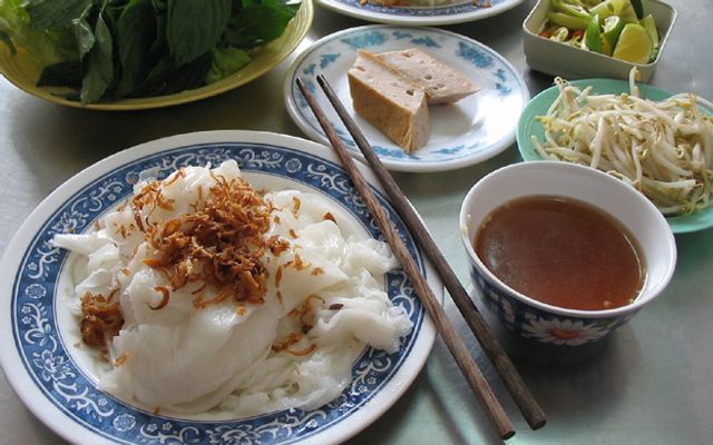 Bánh Cuốn Nóng