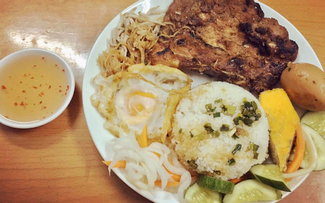Cơm Sườn Chả
