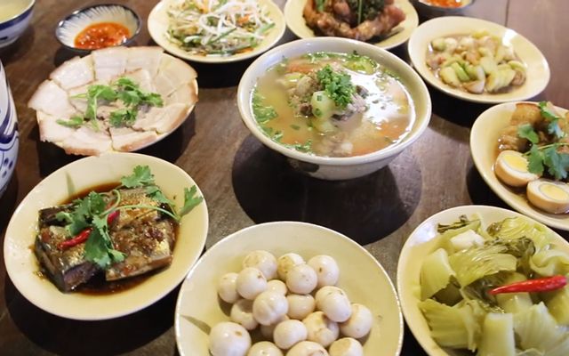 Bánh canh bột gạo sườn non