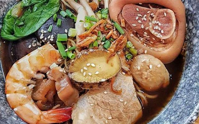 Bếp Của Cát - Mì Tiềm Giò