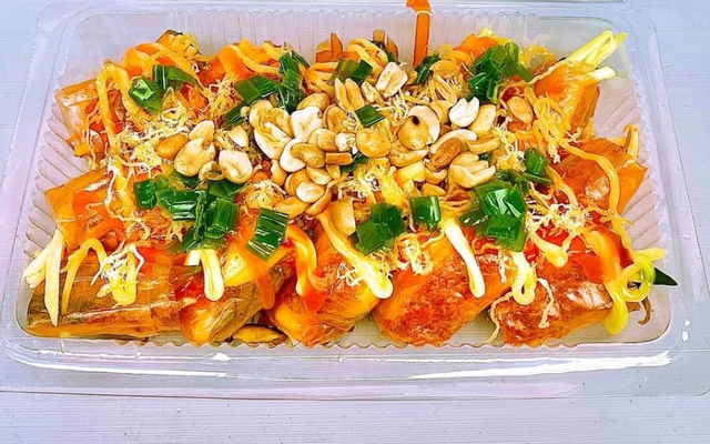 Bếp Cô Sói - Bánh Tráng Trộn & Trà Đào Dầm