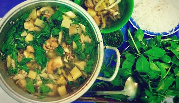Bò Tơ Hấp Cuốn Rau Rừng