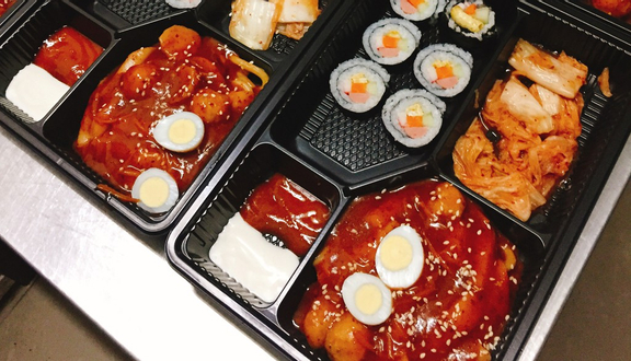 Combo Kimbap Thường + Mì Udon Tok Gà Cay