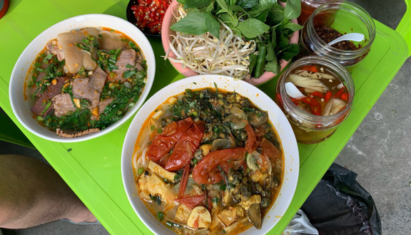 Cơm Gà Xào Sả Ớt