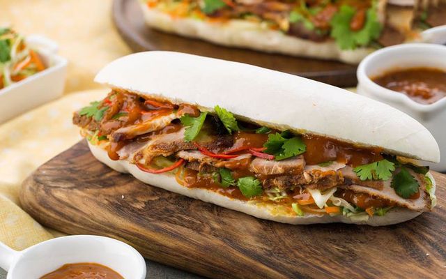 The Baos BBQ - Bánh Bao Kẹp Thịt BBQ
