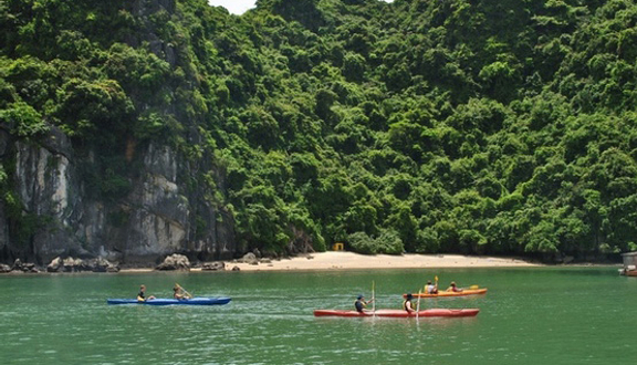 Vịnh Lan Hạ - Cát Bà