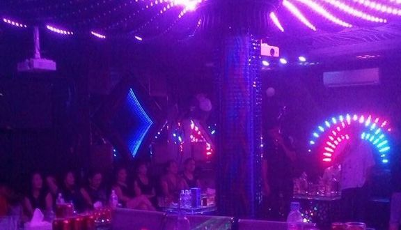 Ngọc Lình Karaoke - Nguyễn Hữu Cầu