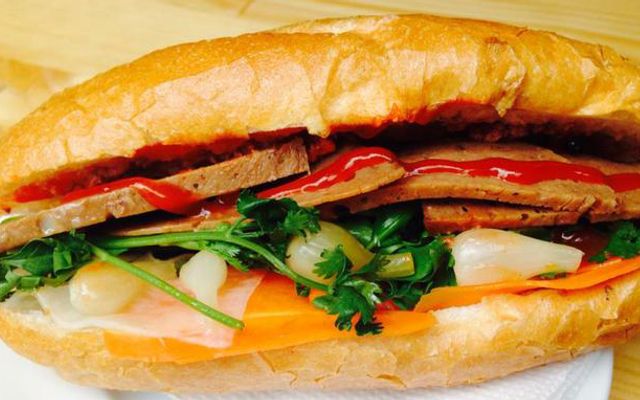 Bánh Mì Đặc Biệt