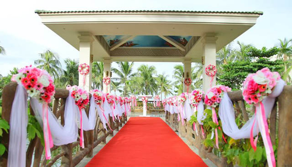 Lazor Garden Olalani Wedding Place