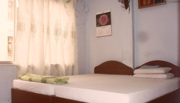 Ỷ Lan Hotel