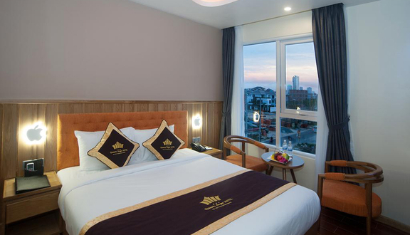 Queen's Finger Hotel