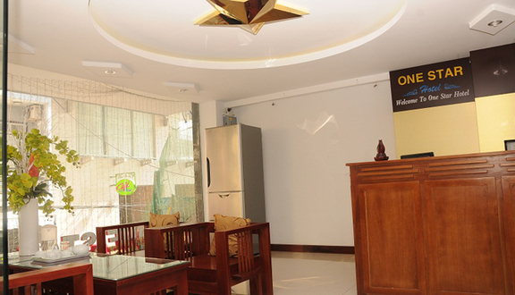 One Star Hotel - Phạm Phú Thứ
