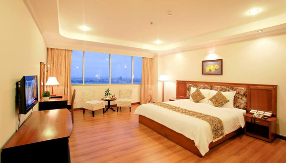 One Opera Hotel