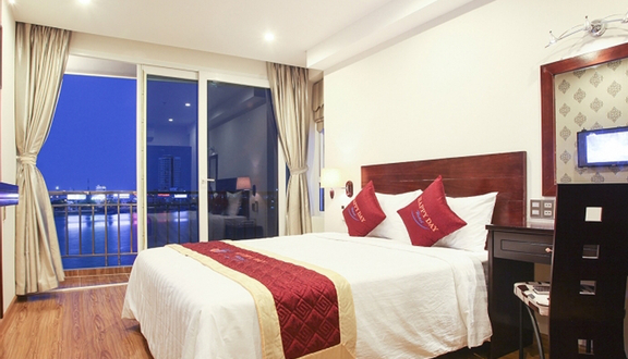 Happy Day Hotel