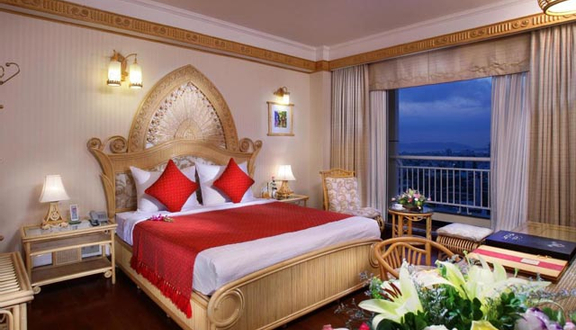 Green Plaza Hotel