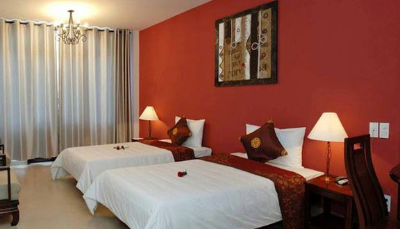 Gold Coast Hotel