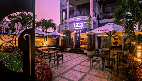 1812 Boutique Hostel