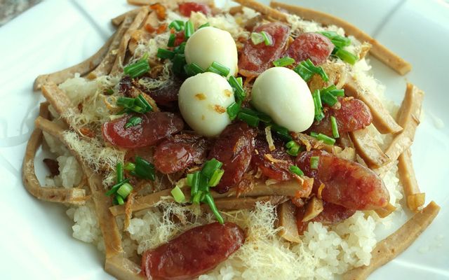 Bánh Mì Thịt Nướng & Xôi Mặn